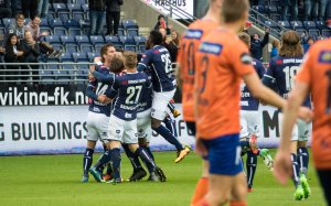 Viking - Aalesund, Feiring av 1-0 scoirngen
