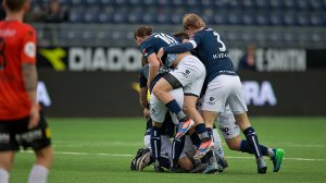 Viking - Åsane.  Vill jubel for 1-0 scoringen til Zlatko Tripic.