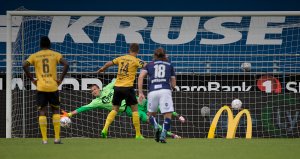 Viking - Lillestrøm. Lillestrøm opp i 1-0 på straffe. Foto: Tore Fjermestad