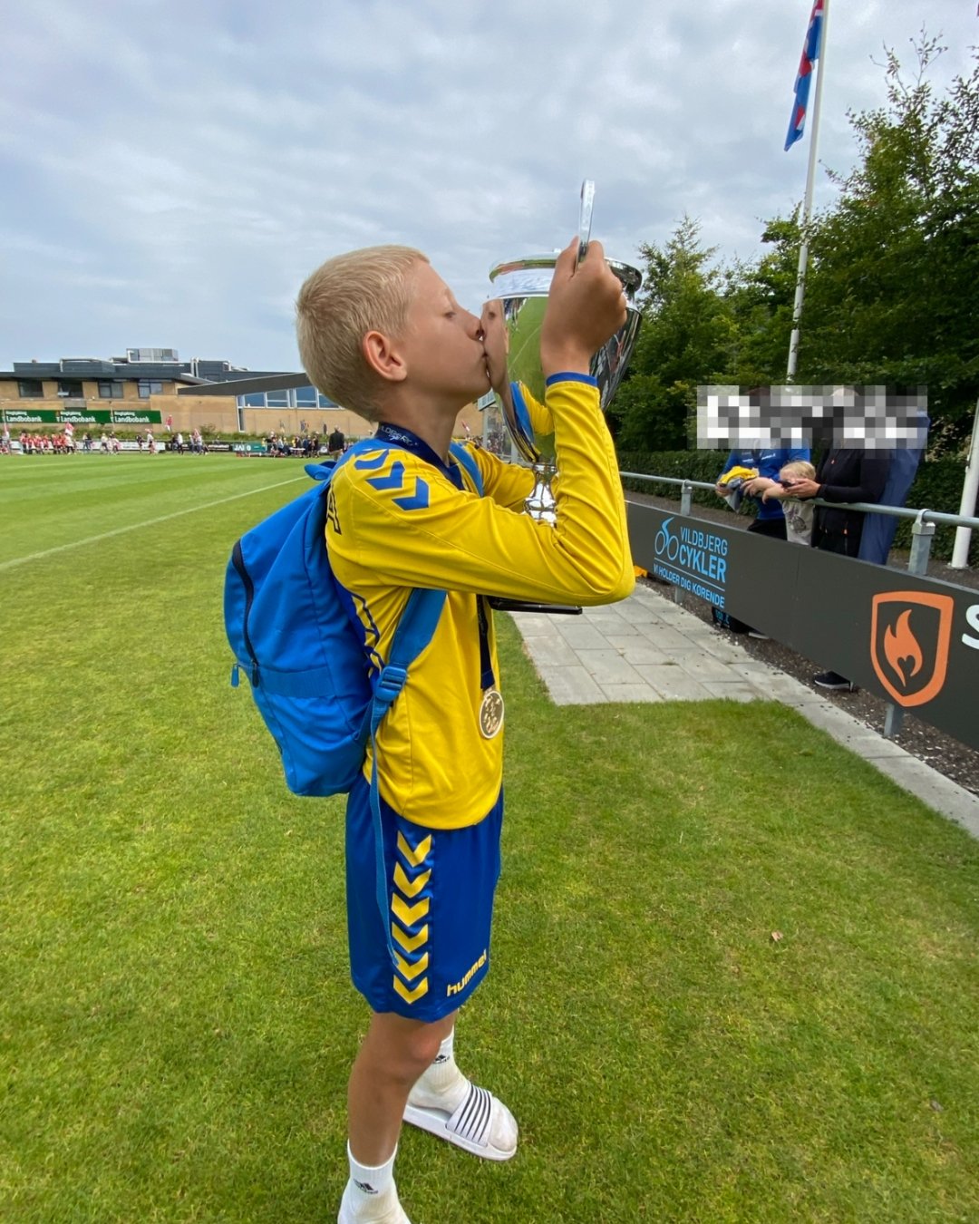 Jonathan Debes i Hundvåg IL