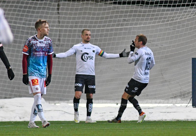 Berisha-Løkberg komboen ga 1-0. Foto: Rune Stoltz Bertinussen / NTB