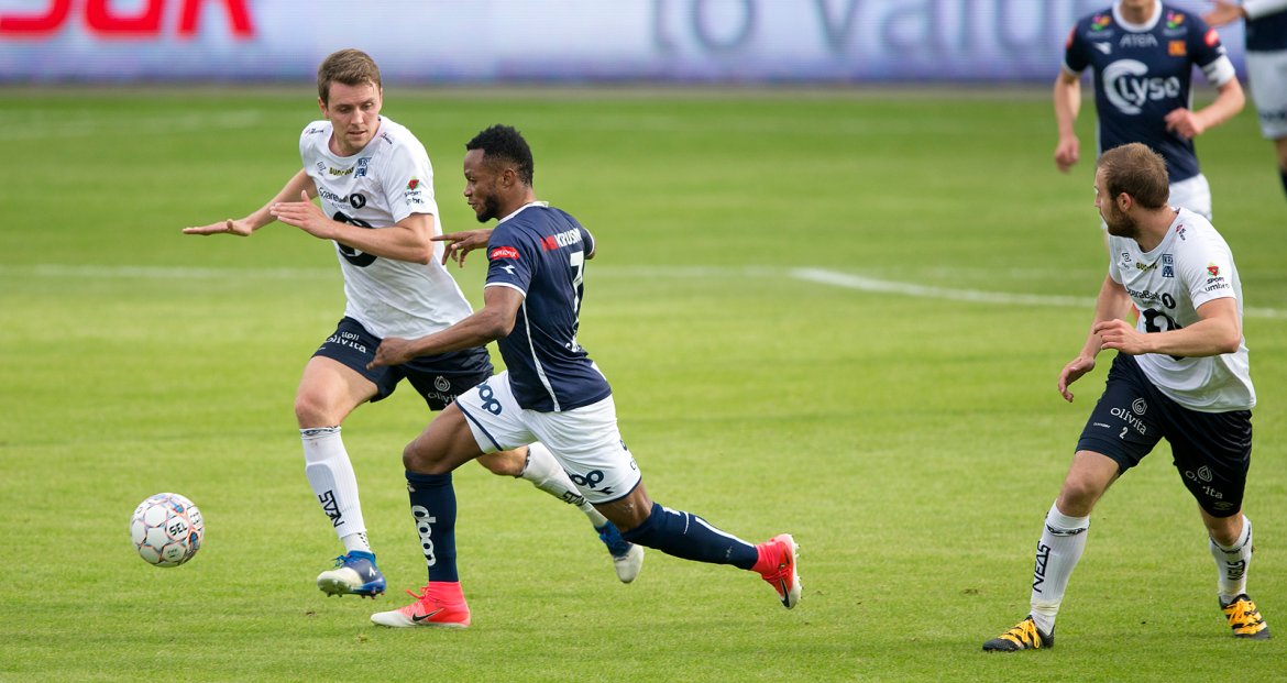 Viking - Kristiansund. Samuel Adegbenro. Foto: Tore Fjermestad