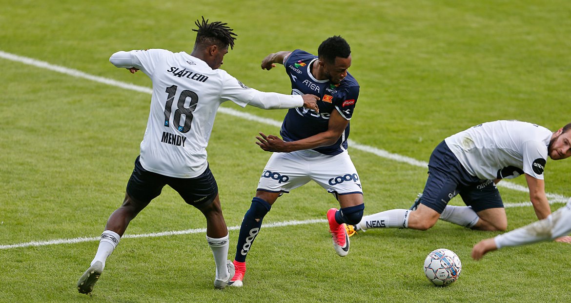 Viking - Kristiansund. Samuel Adegbenro. Foto: Tore Fjermestad