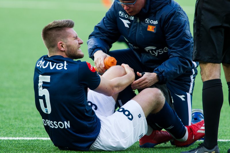 Axel Óskar Andrésson måtte ut med skade tidlig i eliteseriedebuten. Foto: Carina Johansen / NTB Scanpix