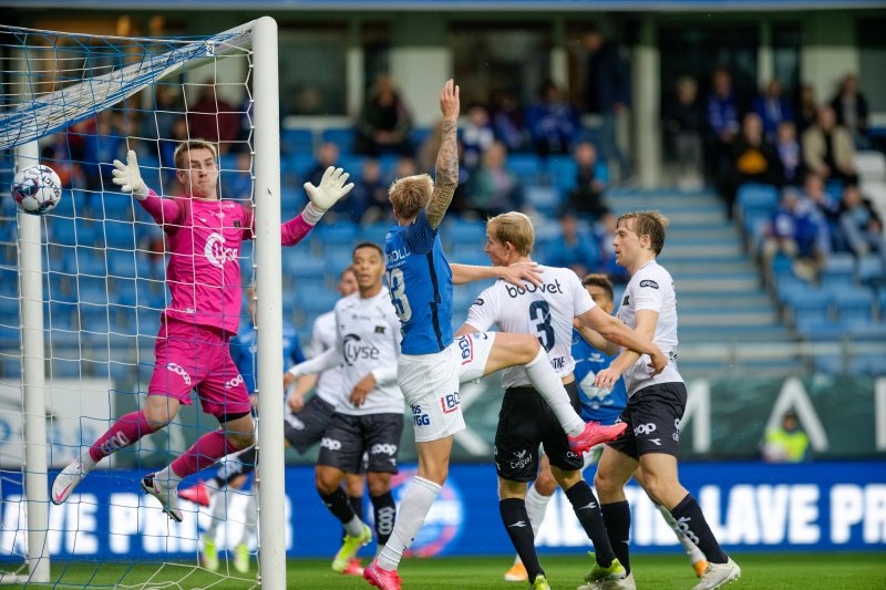 Molde tok ledelsen ved Eirik Ulland Andersen. Foto: Fredrik Hagen / NTB