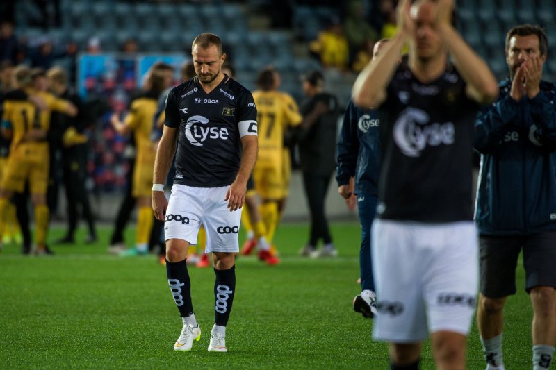 Det var en skuffet Veton Berisha som ruslet av banen etter 1-3 for Bodø/Glimt. Foto: Carina Johansen / NTB