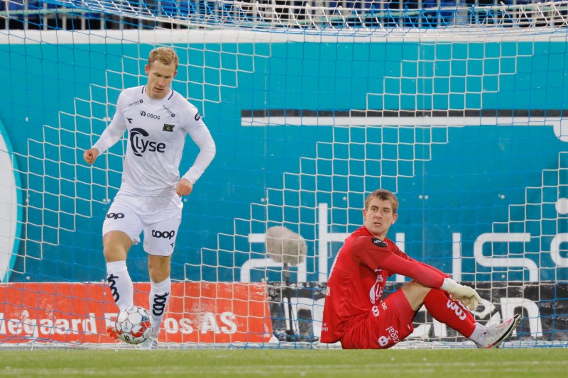 Patrik Gunnarsson fortviler etter 0-1. Foto: Svein Ove Ekornesvåg / NTB