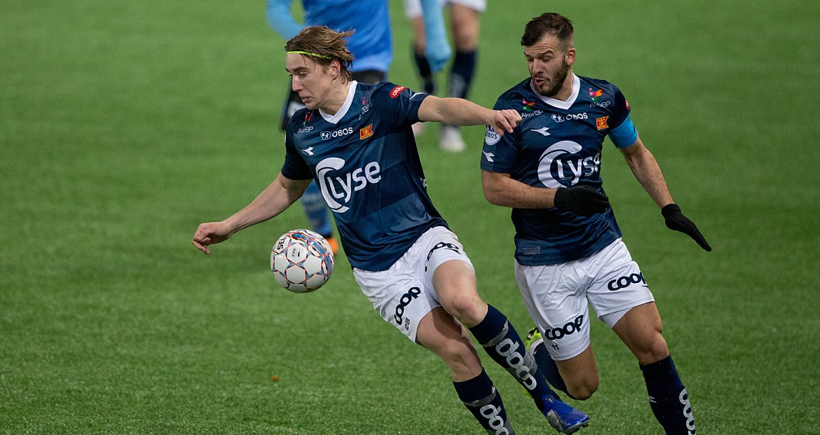 Viking - Sandnes Ulf. Kristian Thorstvedt og Zlatko Tripic. Foto: Tore Fjermestad