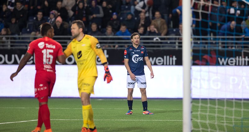 En oppgitt Tommy Høiland fikk scoringen sin annullert. Foto: Tore Fjermestad