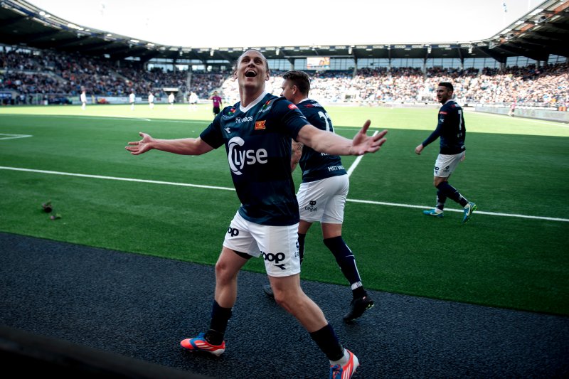 Tommy scoret hat trick da Viking slo Sandnes Ulf 5-2 foran et fullsatt SR-Bank Arena i 2018. Foto: Carina Johansen / NTB