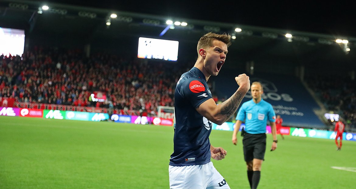 Viking - Brann. Feiring 2-0 scoring. Foto: Tore Fjermestad