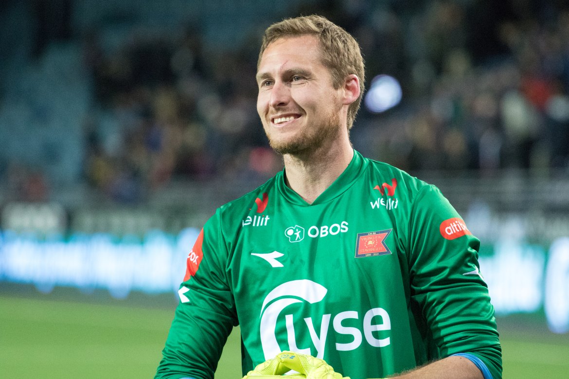 Viking - Brann, Iven Austbø kunne glise etter flere feberredninger mot Brann. Foto: Sander Selsvik Jacobsen
