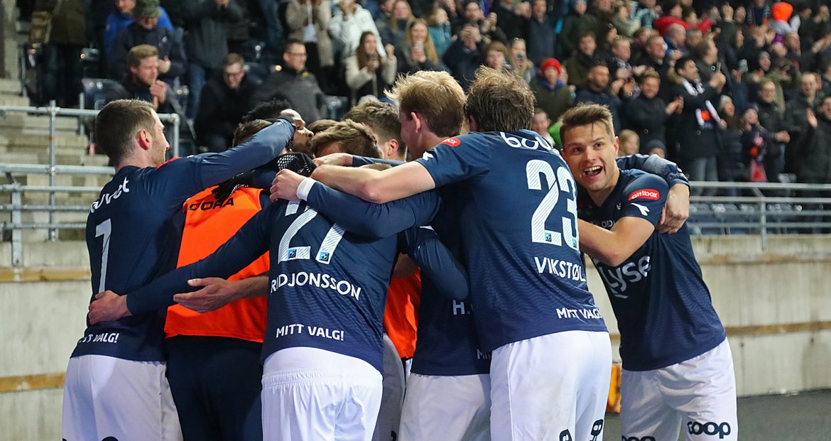 Viking - Brann. Feiring 2-0 scoring. Foto: Tore Fjermestad
