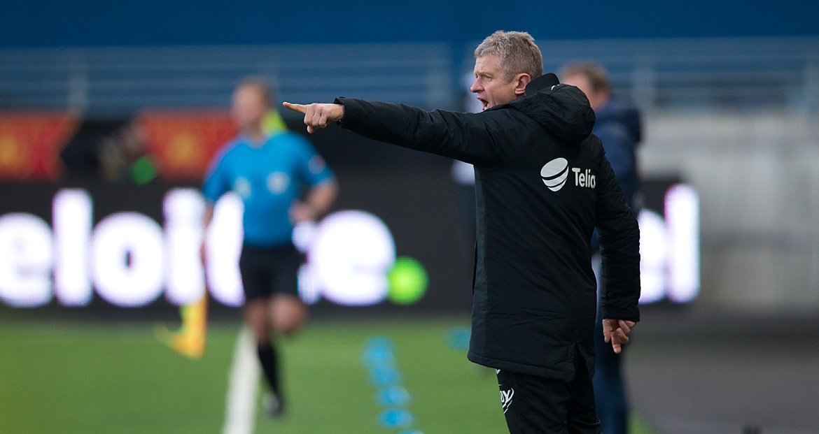 Viking - Brann. Brann-trener Lars Arne Nilsen. Foto: Tore Fjermestad