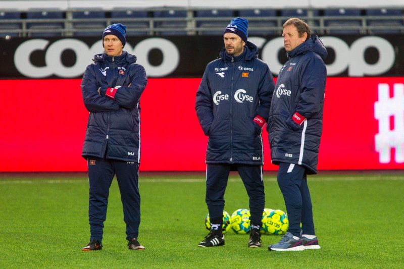 Morten Jensen, Bjarte Lunde Aarsheim og Bjarne Berntsen måtte gjøre fire endring i startelleveren. Foto: Carina Johansen / NTB