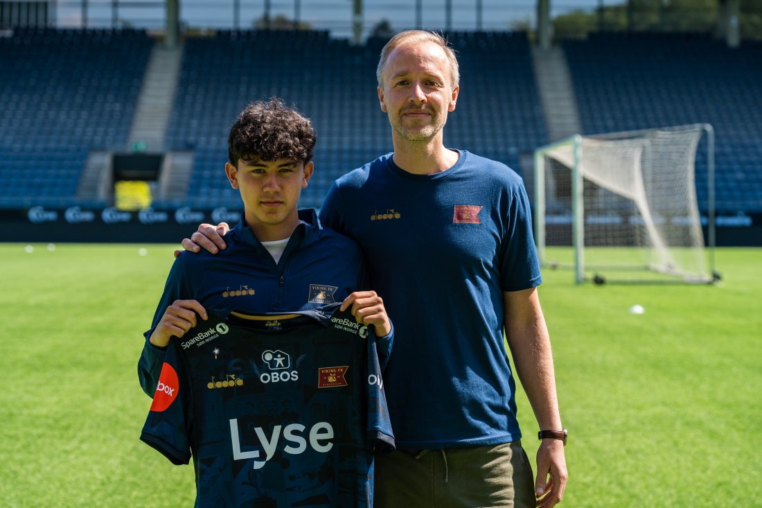Kristofer Nalon Hagen og utviklingsleder Gaute Schei