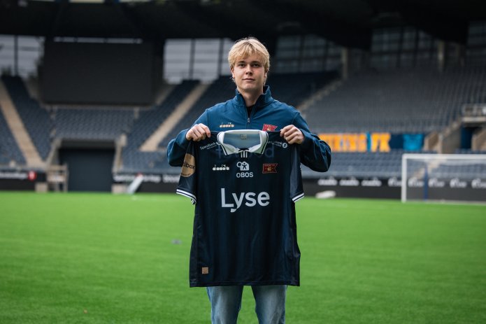 Andreas Bjørnsen signerer proffkontrakt med Viking