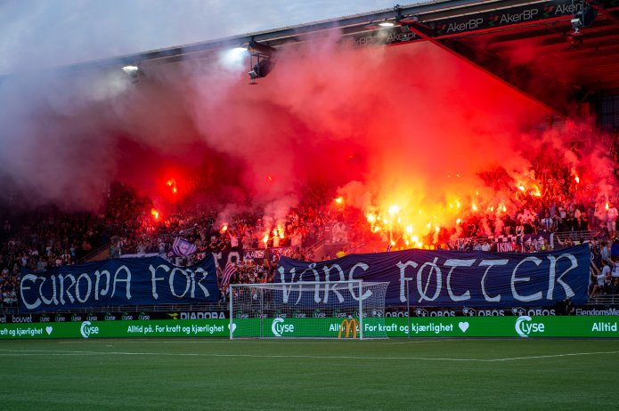 Media i Champions League play-off